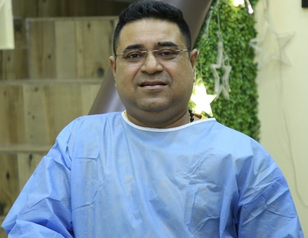 Prof. Dr. Himadri Chakrabarty - Dentist